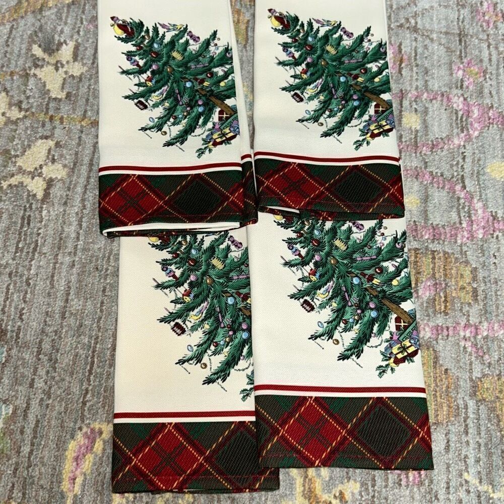 Spode Christmas Napkins Set of 4 Festive Holiday Table Linens Iconic Tree Design